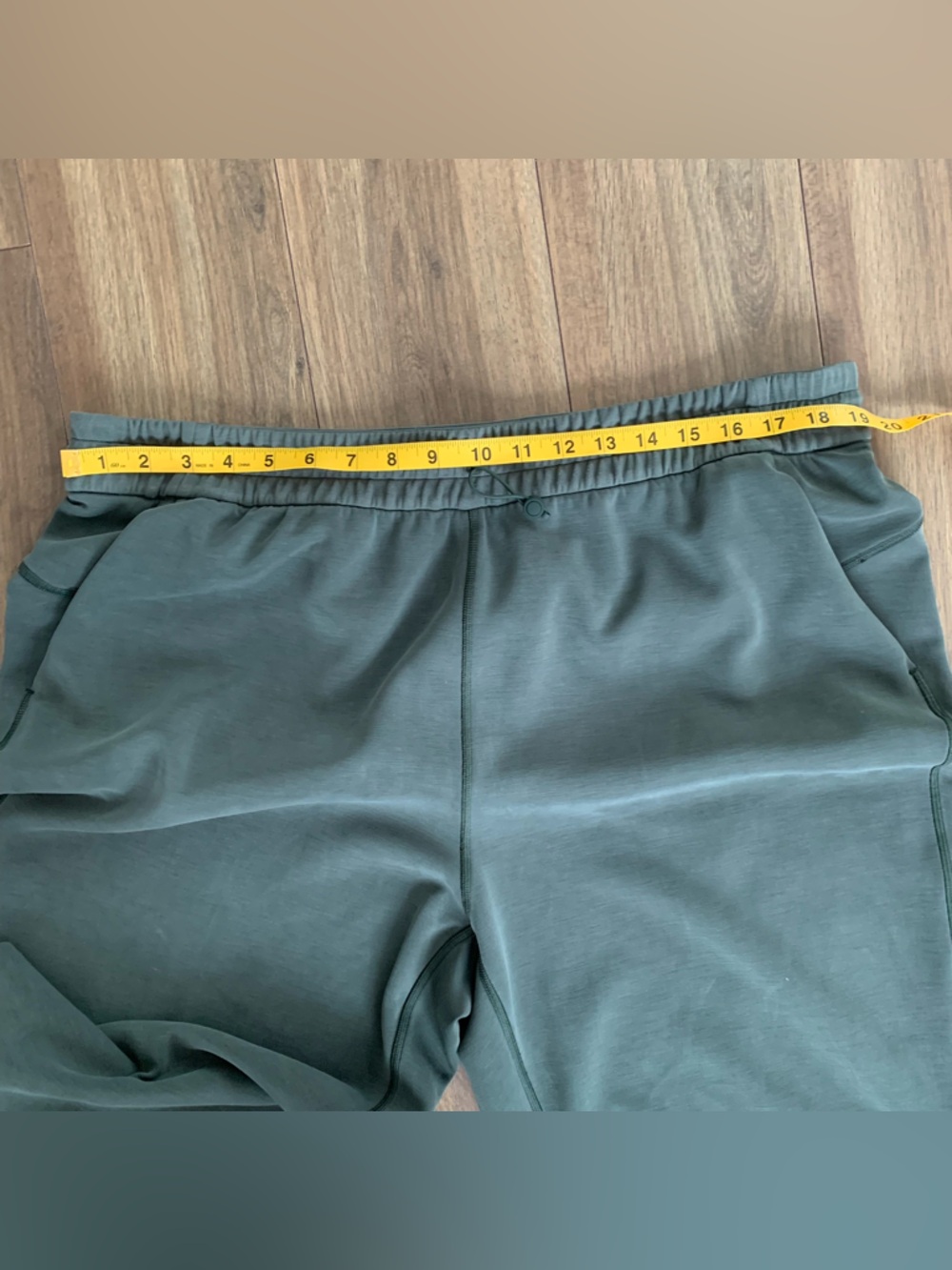 Lululemon soft stream women’s pants size 16 with 30” inseam in Olive green - Picture 4 of 8